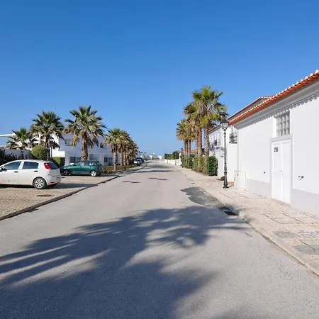 Ocean-View Apartment, 6 Guests Beach 2 Min, Surf 4 Min Amoreira (Leiria)